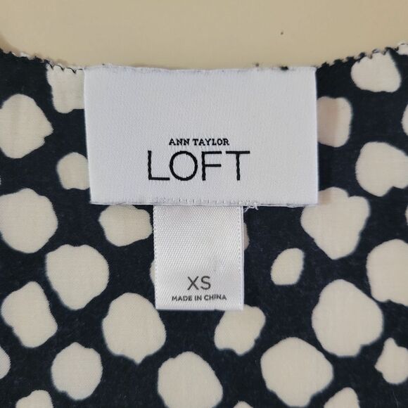 Ann Taylor LOFT Navy and White Tank Top Blouse - Picture 2 of 12
